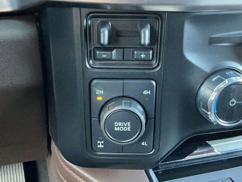 Used 2024 Ford F250 King Ranch w/ FX4 Off-Road Package image 32