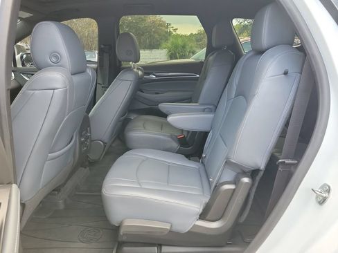 Used 2022 Buick Enclave Essence w/ Experience Buick Package FWD image 19