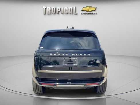 Used 2023 Land Rover Range Rover SE AWD/4WD image 4
