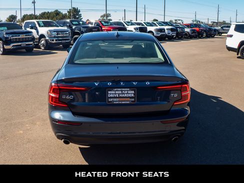 Used 2020 Volvo S60 T5 Momentum image 7