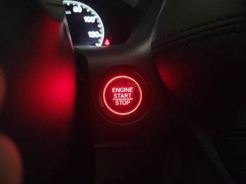 Certified 2025 Honda HR-V LX image 26