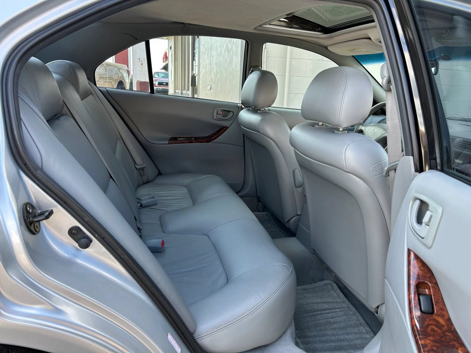 Used 2001 Mitsubishi Galant ES FWD image 30