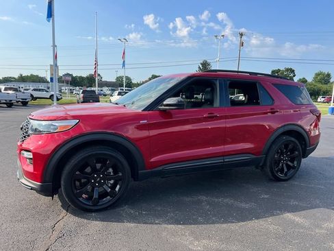 Certified 2023 Ford Explorer ST-Line w/ Class IV Trailer Tow Package AWD/4WD image 3