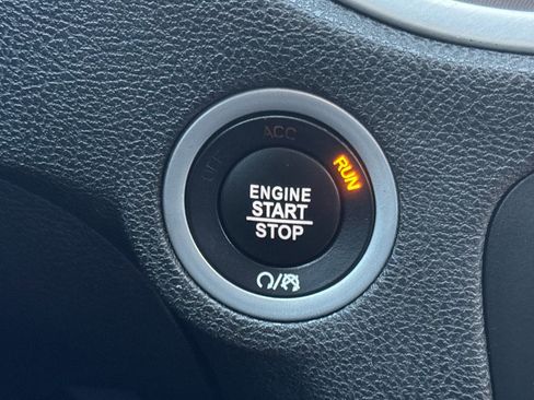 Used 2022 Dodge Charger SXT w/ Blacktop Package image 21