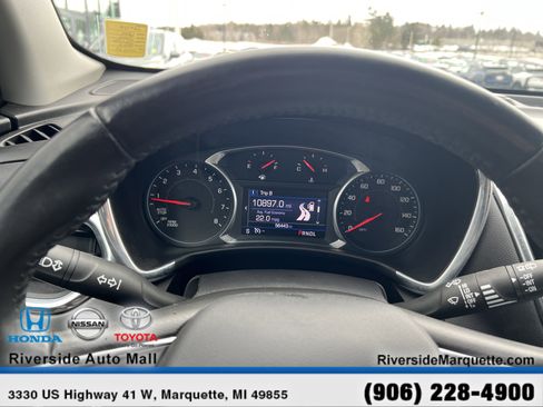 Used 2019 Chevrolet Equinox LT image 16