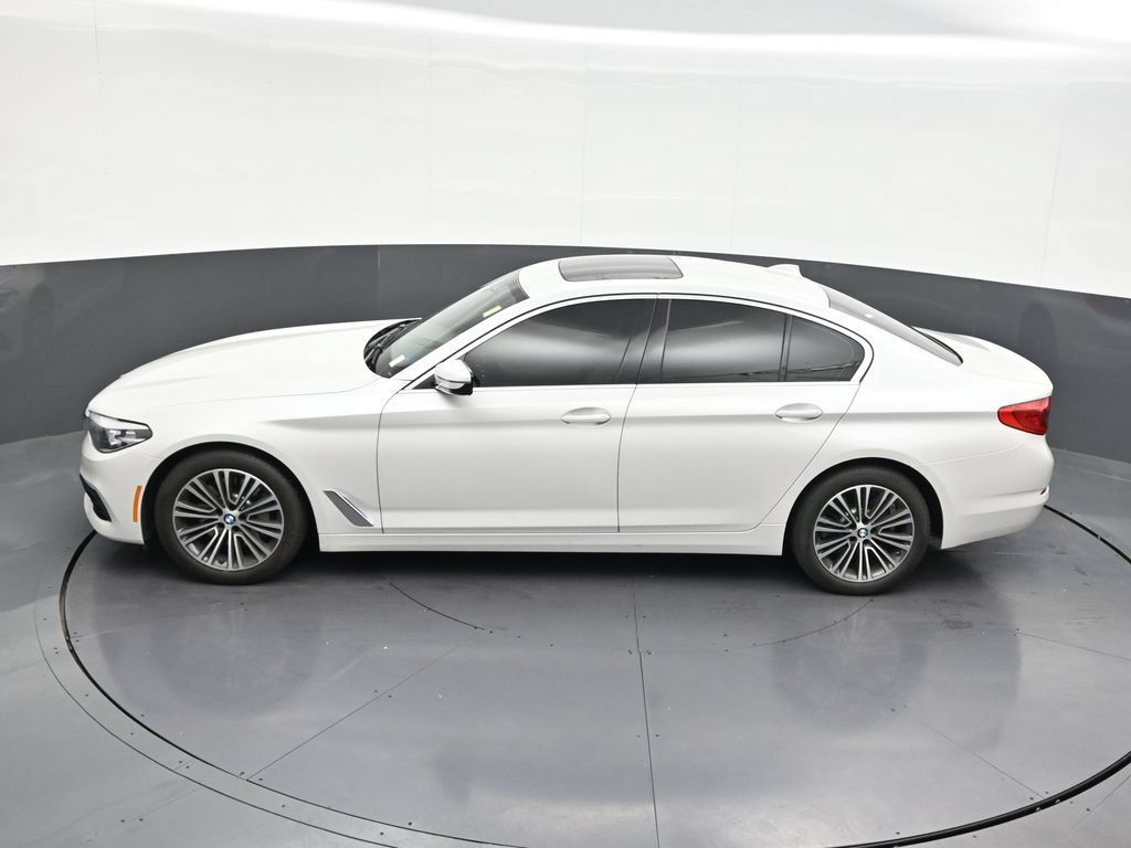Used 2019 BMW 530i w/ Convenience Package RWD image 16