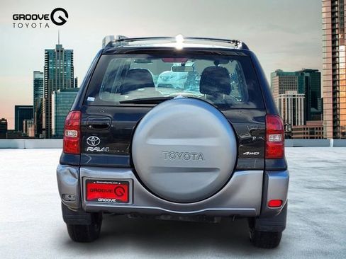 Used 2005 Toyota RAV4 4WD image 5