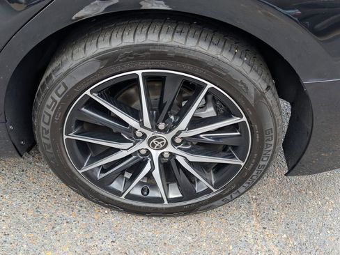 Used 2024 Toyota Camry SE w/ Convenience Package image 26