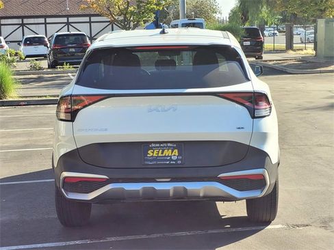 Used 2024 Kia Sportage LX image 6