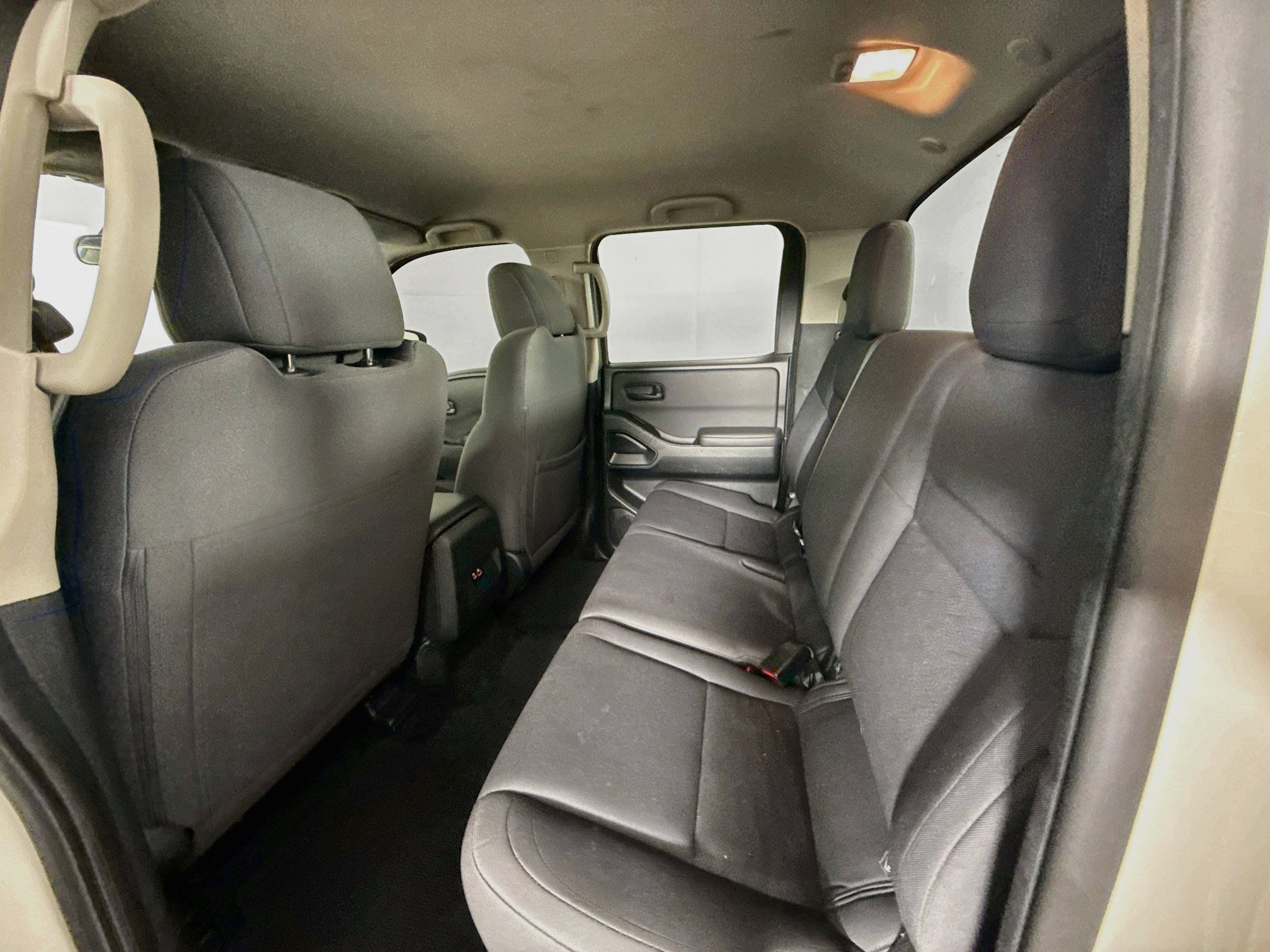 Used 2024 Nissan Frontier S RWD image 27