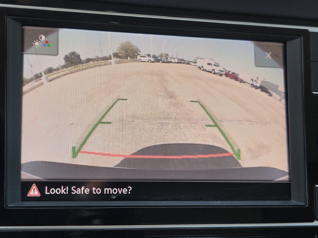 Used 2024 Volkswagen Jetta SE FWD image 18