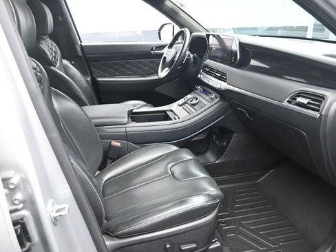 Used 2022 Hyundai Palisade Calligraphy image 30