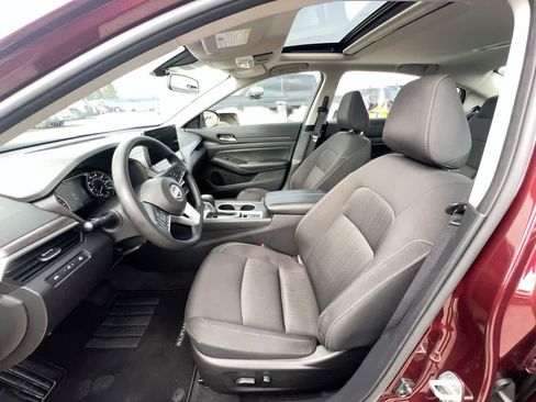 Used 2025 Nissan Altima 2.5 SV w/ SV Special Edition Package AWD/4WD image 11