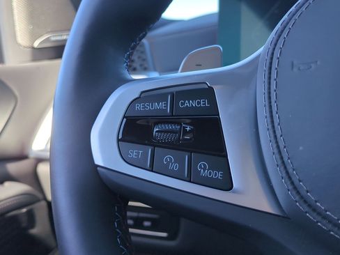 Used 2025 BMW X7 M60i image 19