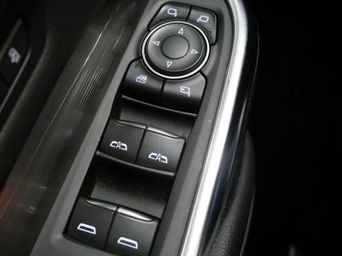 Used 2024 Cadillac XT4 Premium Luxury image 13