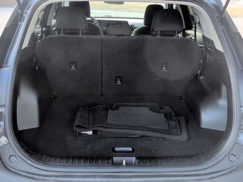 Used 2024 Kia Sportage LX image 6