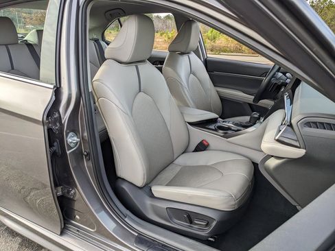 Used 2024 Toyota Camry XSE image 40