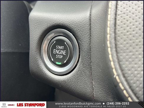 Certified 2024 GMC Yukon XL SLT w/ SLT Luxury Package AWD/4WD image 28