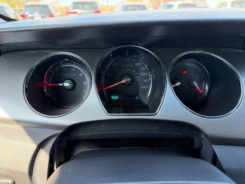 Used 2010 Ford Taurus SEL FWD image 21