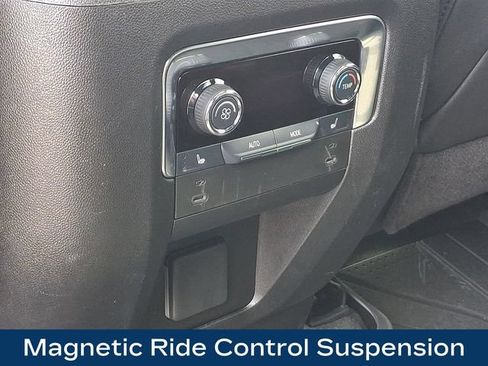 Used 2025 Chevrolet Suburban Premier w/ Sun And Tow Package AWD/4WD image 19