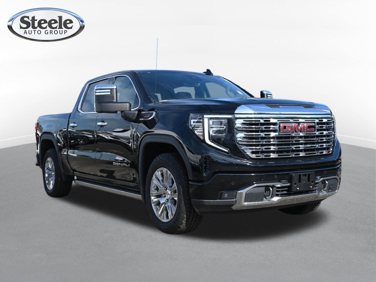 Certified 2023 GMC Sierra 1500 Denali w/ Technology Package AWD/4WD image 3