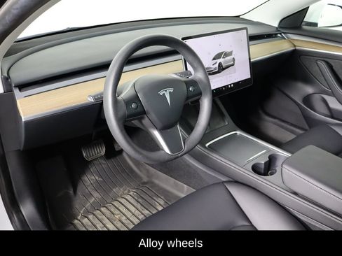 Used 2023 Tesla Model 3 Standard Range RWD image 17