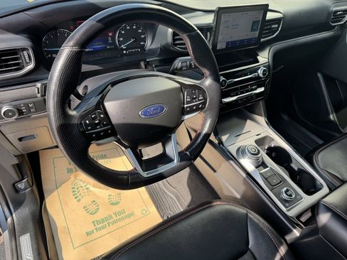 Used 2022 Ford Explorer ST-Line w/ Class IV Trailer Tow Package image 12