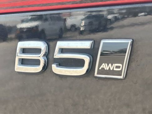 Used 2023 Volvo XC60 B5 Core image 34