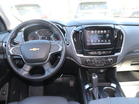 Used 2018 Chevrolet Traverse LT image 8
