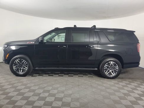 New 2026 Chevrolet Suburban Z71 w/ Comfort Package image 7