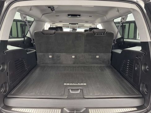 Used 2016 Cadillac Escalade ESV Luxury AWD/4WD image 20