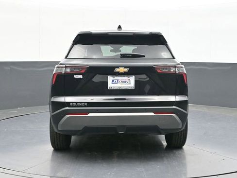 New 2026 Chevrolet Equinox LT FWD image 10