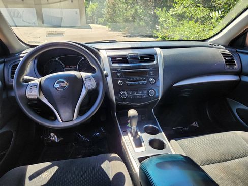 Used 2015 Nissan Altima 2.5 S w/ Power Driver Seat Package FWD image 14