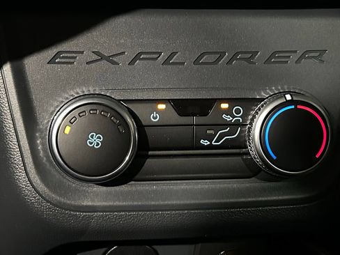New 2026 Ford Explorer Active w/ Active Comfort Package AWD/4WD image 94
