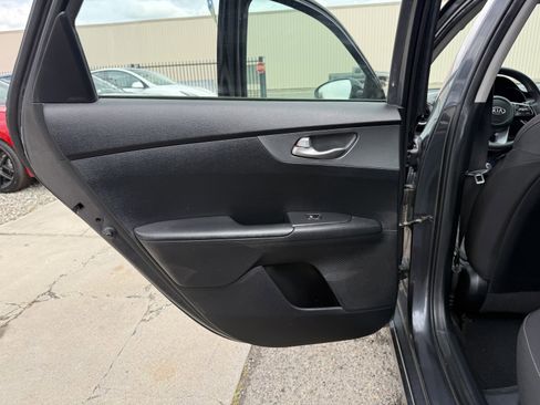 Used 2019 Kia Forte LXS image 15