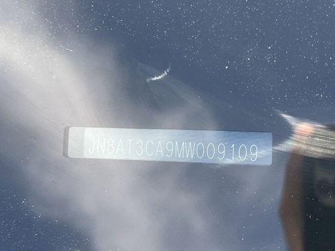 Certified 2021 Nissan Rogue SL image 29