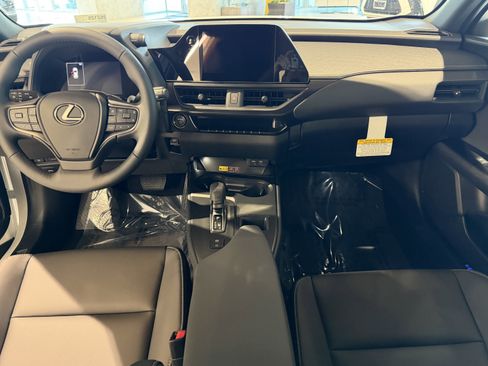 New 2026 Lexus UX 300h FWD image 25