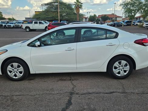 Used 2017 Kia Forte LX w/ LX Popular Package FWD image 7