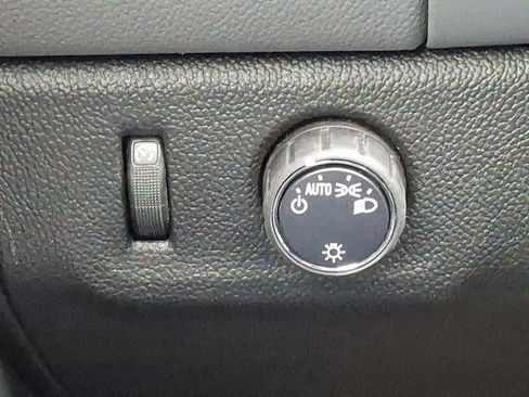 Used 2018 Chevrolet Colorado W/T image 24