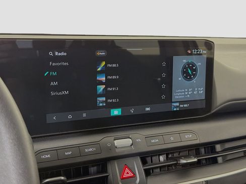 Used 2025 Kia K4 LXS image 16