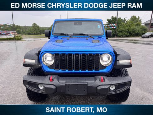 Used 2024 Jeep Wrangler Unlimited Rubicon w/ Technology Group AWD/4WD image 2