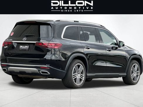 Used 2024 Mercedes-Benz GLS 450 4MATIC image 4