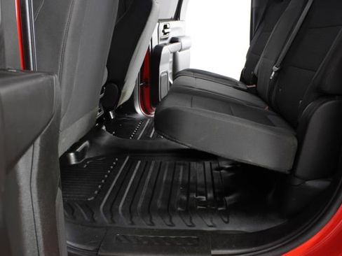 Used 2022 GMC Sierra 2500 Pro w/ Convenience Package image 16