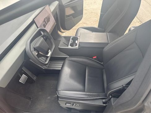 Used 2025 Tesla Cybertruck AWD Crew Cab image 17