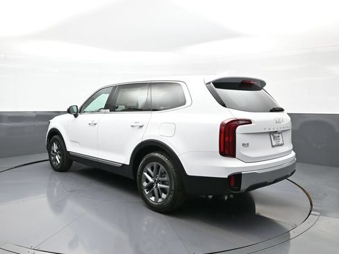 Used 2024 Kia Telluride LX AWD/4WD image 8