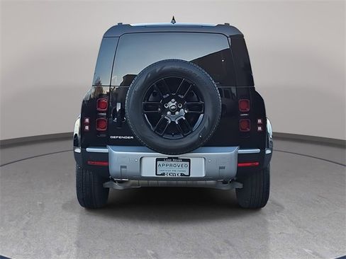 Used 2025 Land Rover Defender 110 S image 7