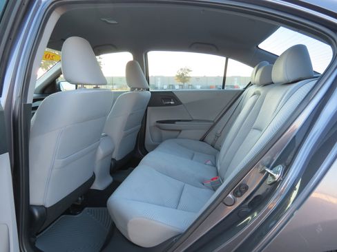 Used 2016 Honda Accord LX image 27