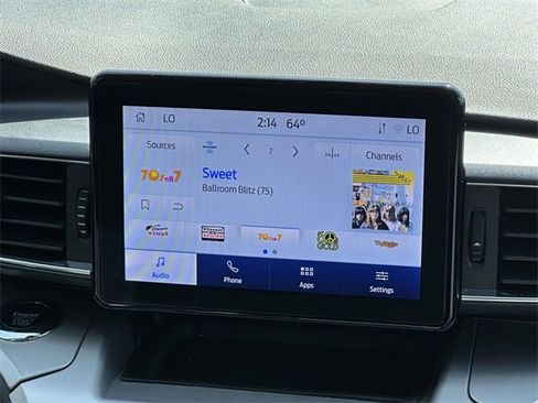 Used 2022 Ford Explorer XLT w/ Equipment Group 202A image 11