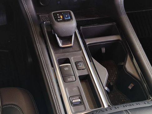 Used 2022 Nissan Pathfinder Platinum w/ Cargo Package FWD image 30