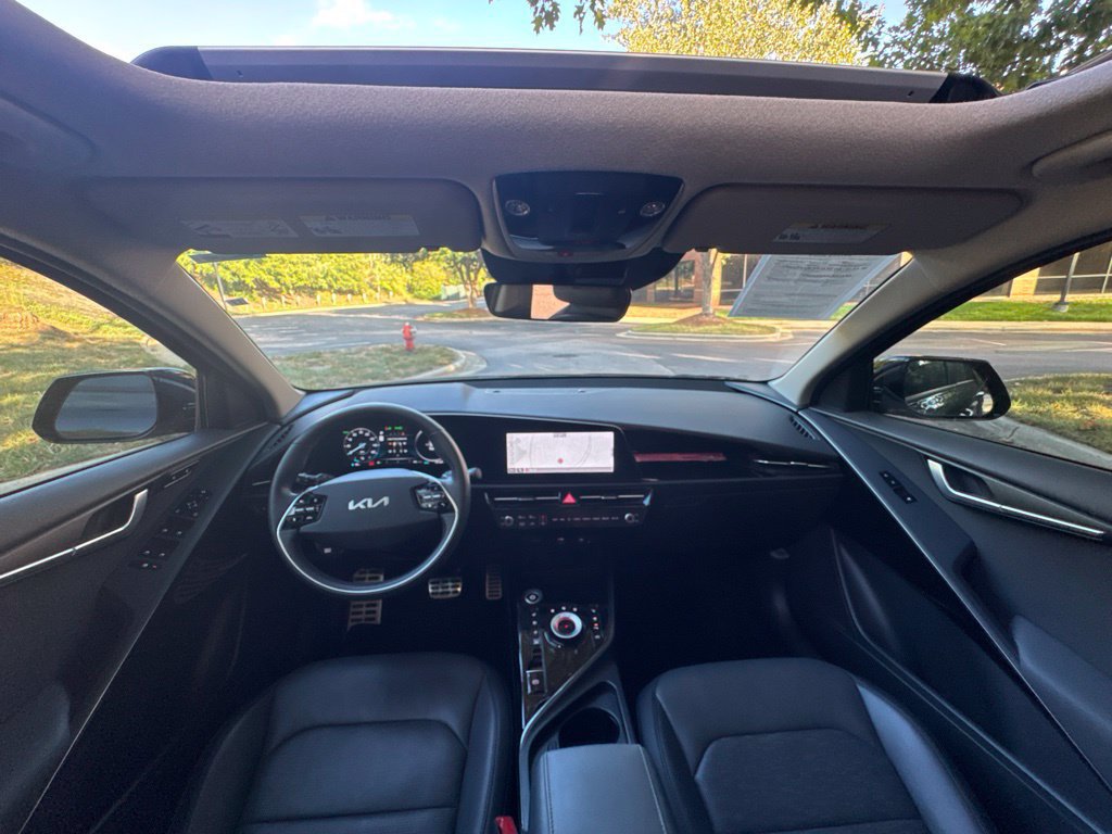 Used 2024 Kia Niro Wave w/ Wave Preserve Package FWD image 29